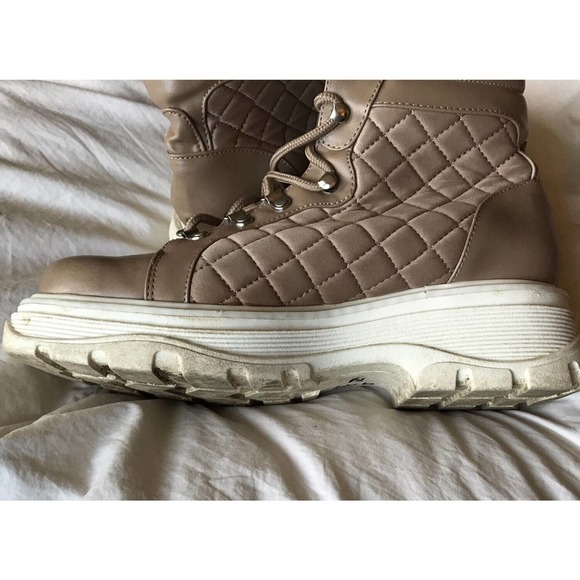 Jane Quilted Boots Tan Lace Up White Lug Soles Sz6.5 Cute Pre-Owned - Picture 8 of 10